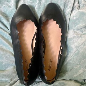 Aukusor Black Scalloped Ballet Flats- Size 11